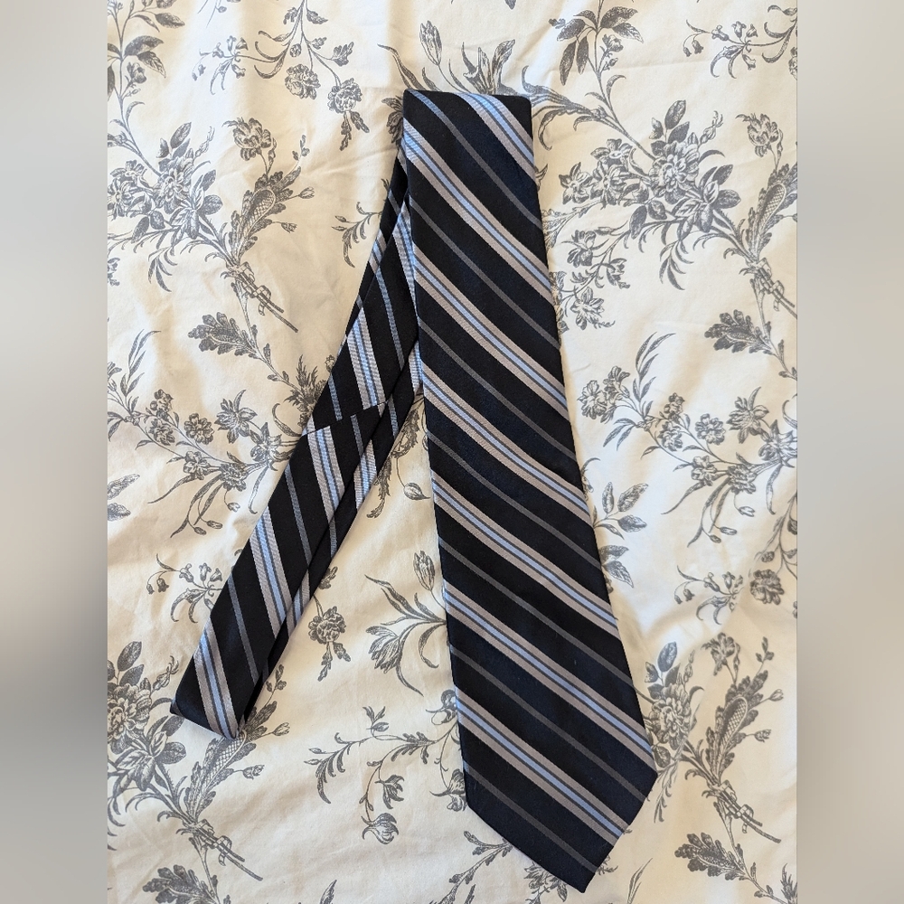 Saks fifth avenue tie